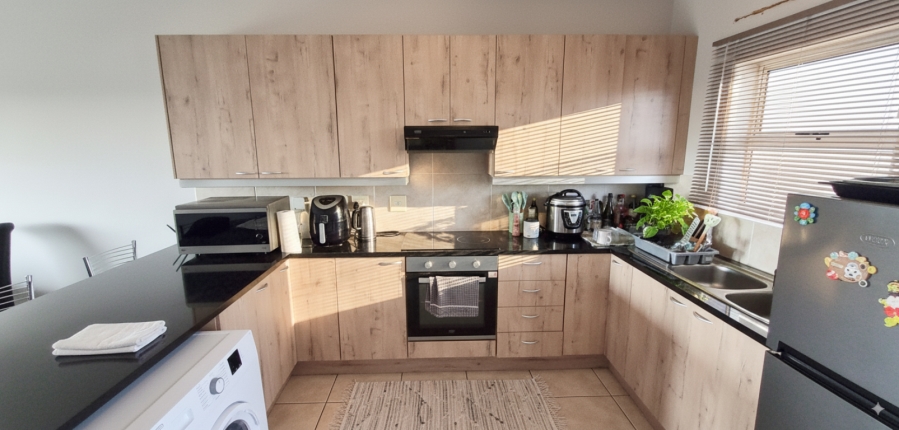 To Let 2 Bedroom Property for Rent in Royal Ascot Western Cape